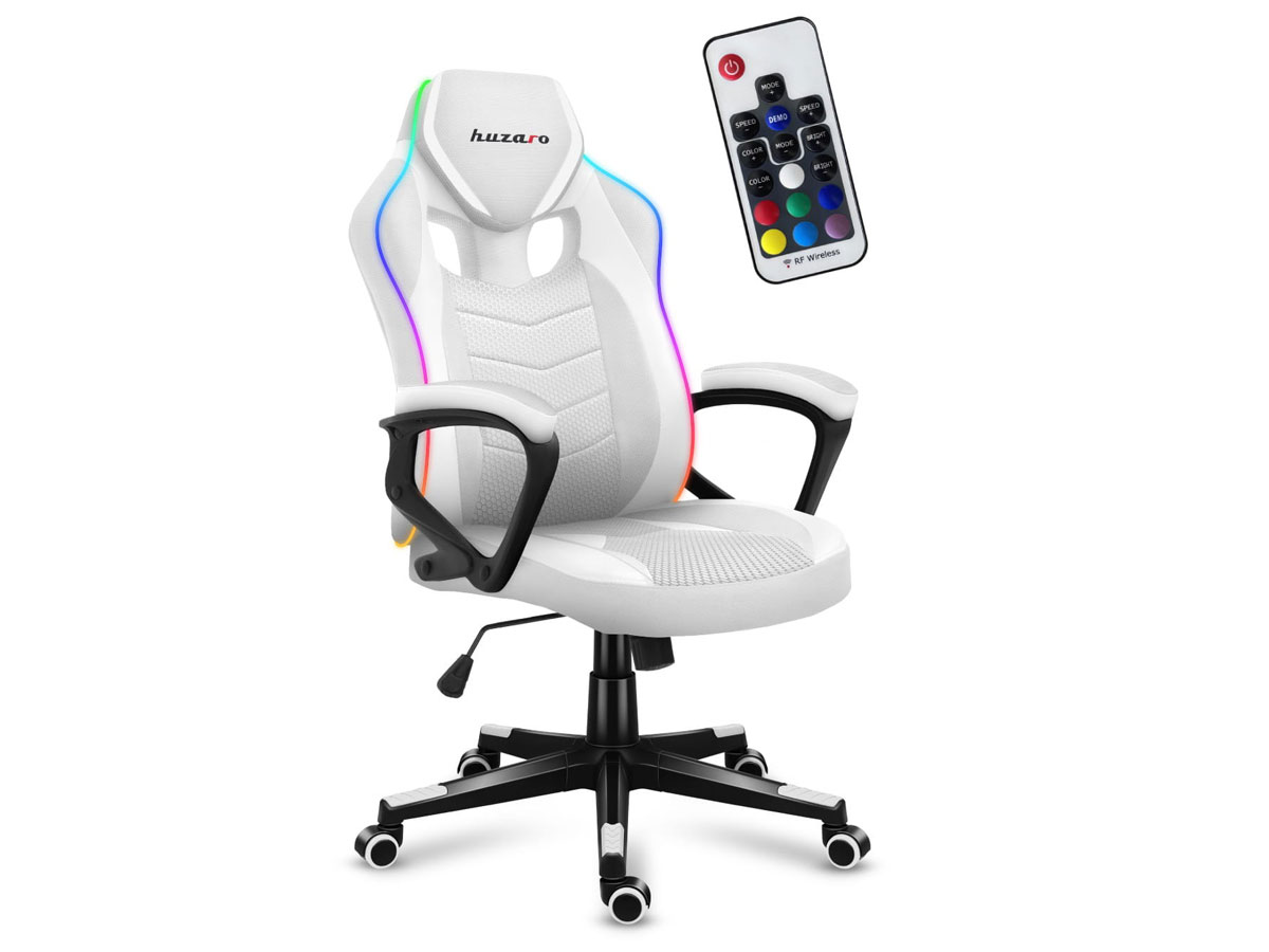 Fotel gamingowy Huzaro Force 2.5 RGB White Mesh - Widok od przodu pod kątem wraz z pilotem