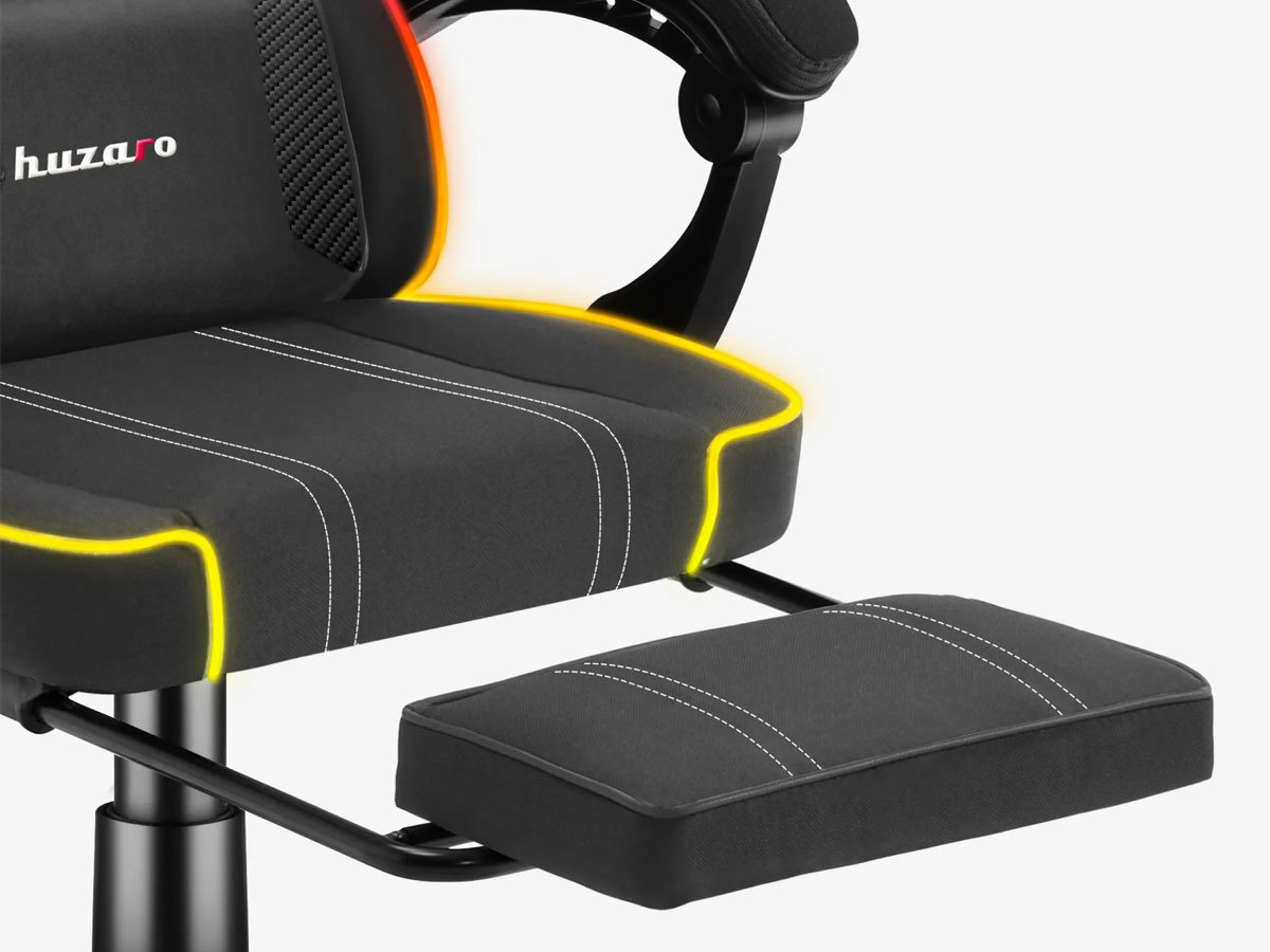 Fotel gamingowy Huzaro Force 3.7 RGB Black - Regulowany podnóżek