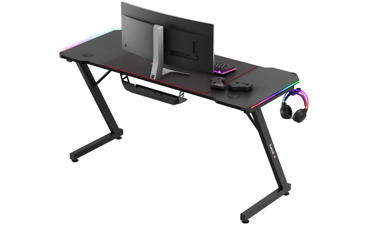 Biurko gamingowe Huzaro Hero 3.3 RGB - Widok od tyłu pod kątem wraz ze sprzętem komputerowym