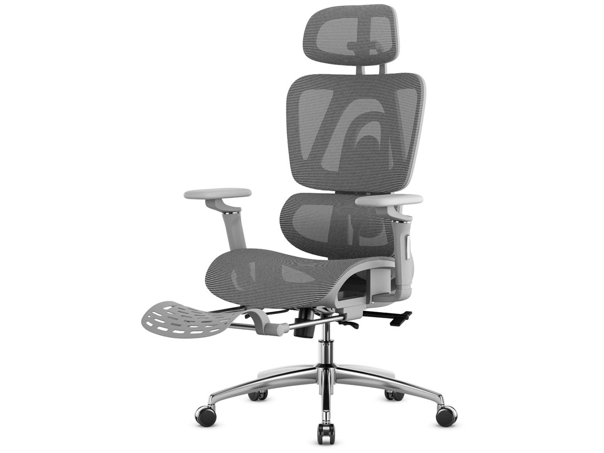 Fotel ergonomiczny Huzaro Mark Adler Expert 7.9 Grey - Widok od przodu pod kątem wraz z wysuniętym podnóżkiem