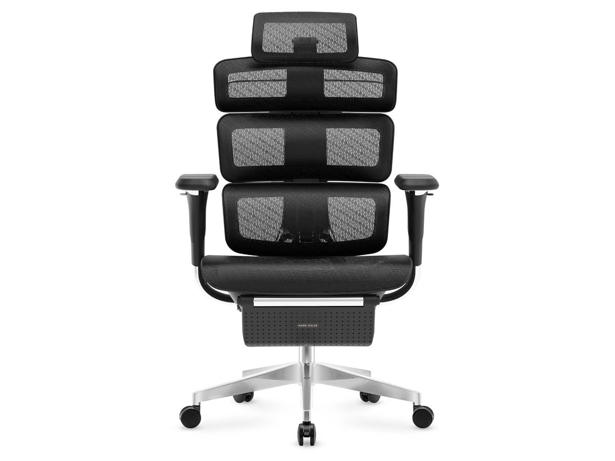 Fotel ergonomiczny Mark Adler Expert 9.8 Czarny - Widok od przodu