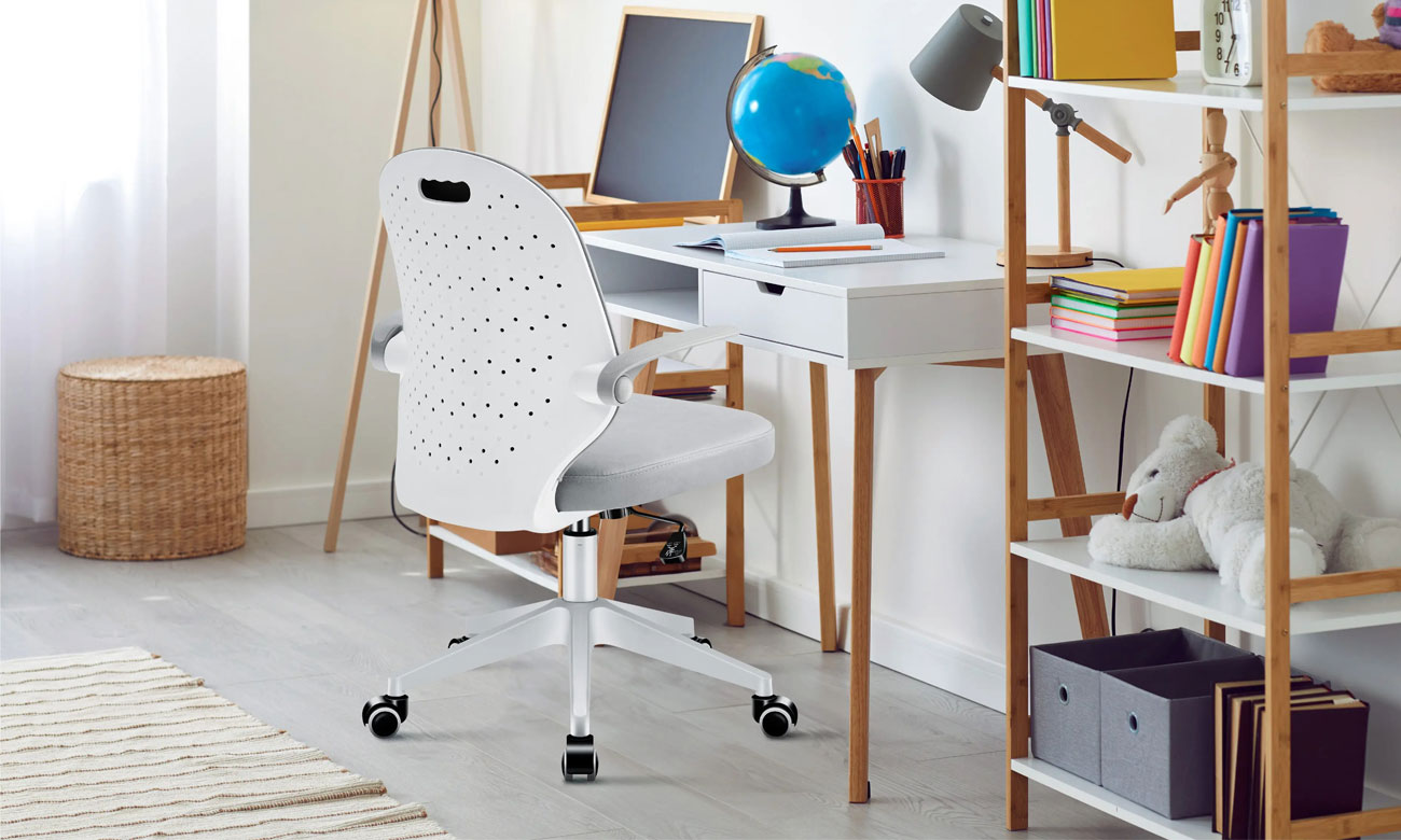 Fotel dla dzieci Mark Adler Junior 4.0 Grey - Grafika lifestyle