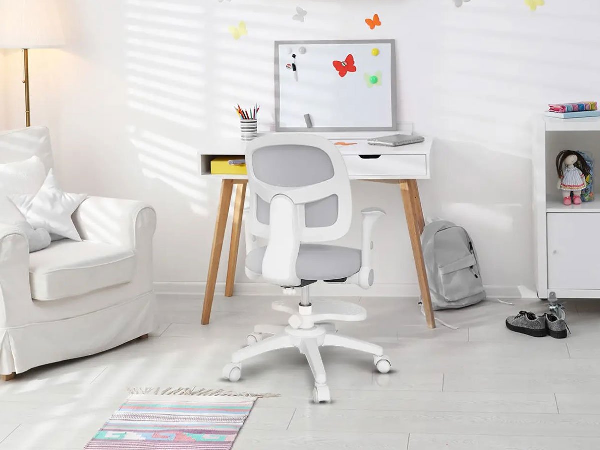 Fotel dla dzieci Mark Adler Junior 5.0 Grey - Grafika lifestyle