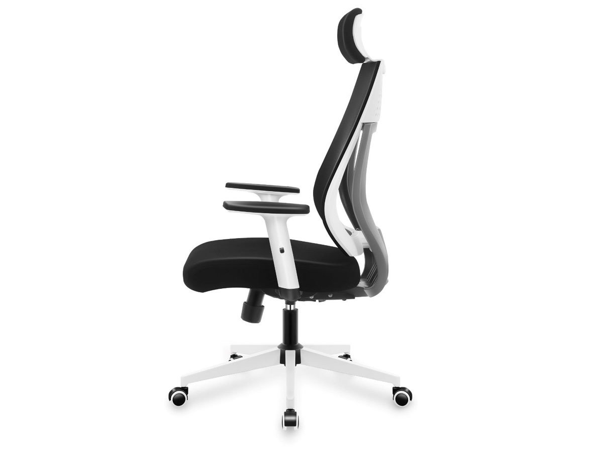 Fotel biurowy Mark Adler Manager 3.9 Czarny - Widok z boku