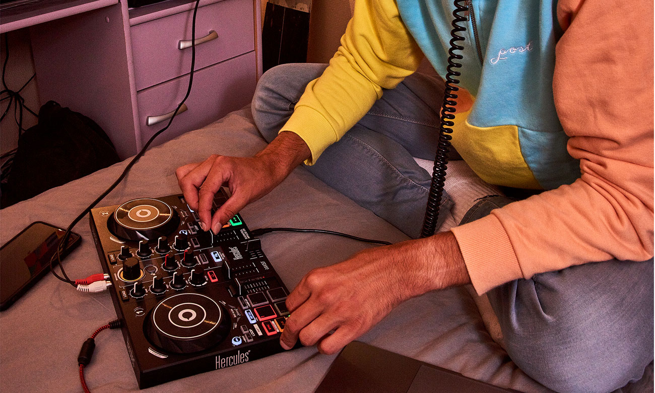 Idealny do rozpoczęcia DJ-owania