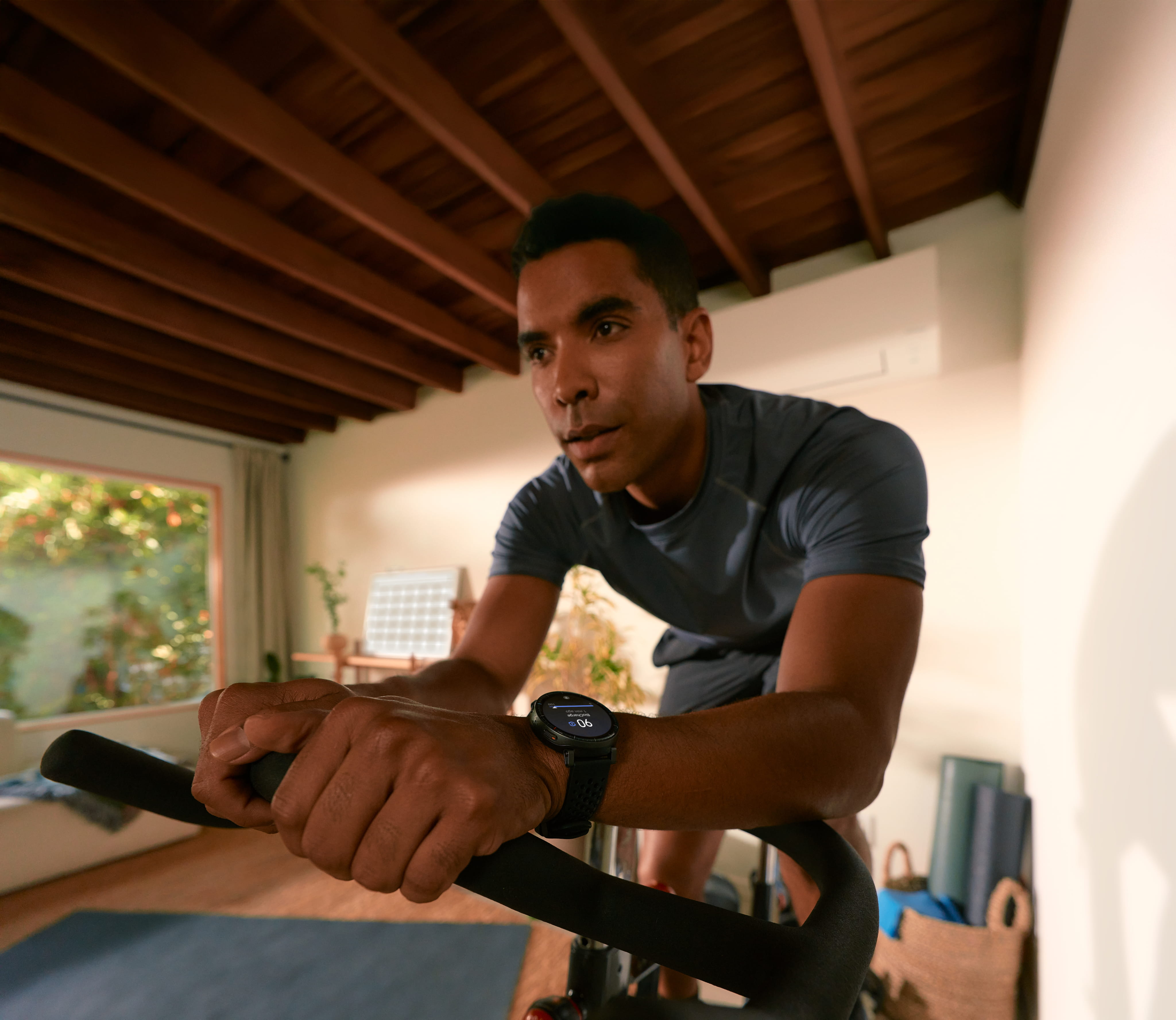 Monitorowanie energii BioCharge w smartwatchu Amazfit Active Max