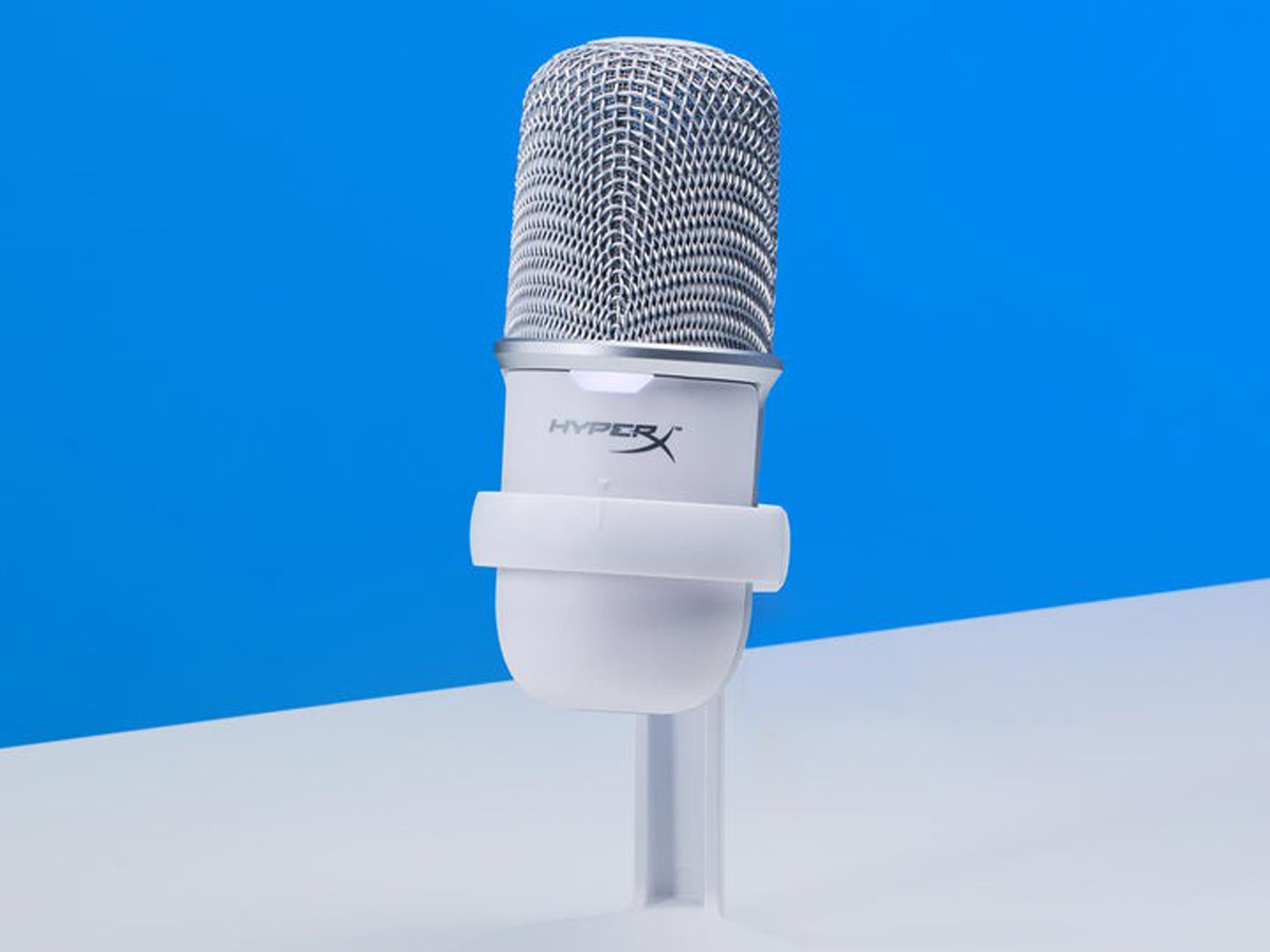 Mikrofon HyperX SoloCast Biały - Grafika lifestyle
