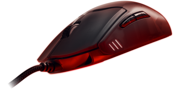 Czarna mysz HyperX Pulsefire Haste 3 pod kątem, z przewodem z przodu, dwoma bocznymi przyciskami i czerwonym oświetleniem