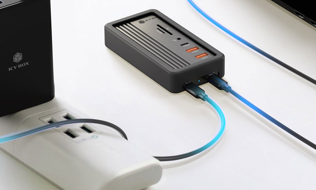 ICY BOX Stacja dokująca 7w1 z magnetyczną obudową oraz wentylatorem