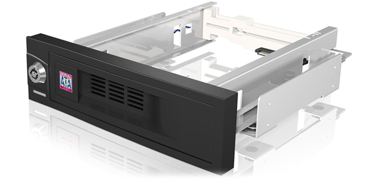 ICY BOX Stacja dokująca dla dysków HDD do wnęki 5,25