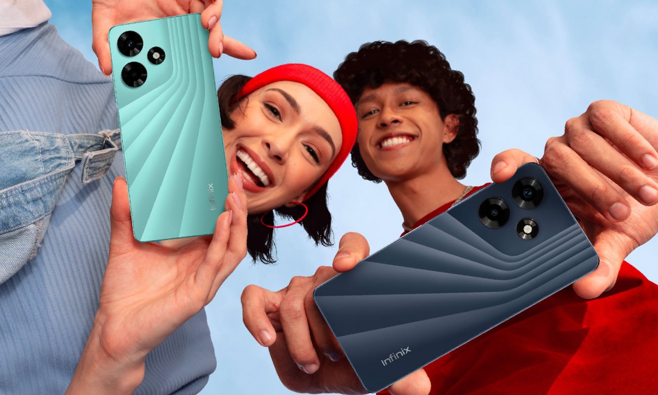 Infinix Hot 30 niebieski i czarny