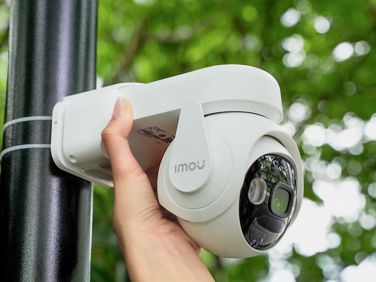 Inteligentna kamera Imou Cell PT Lite - Grafika lifestyle