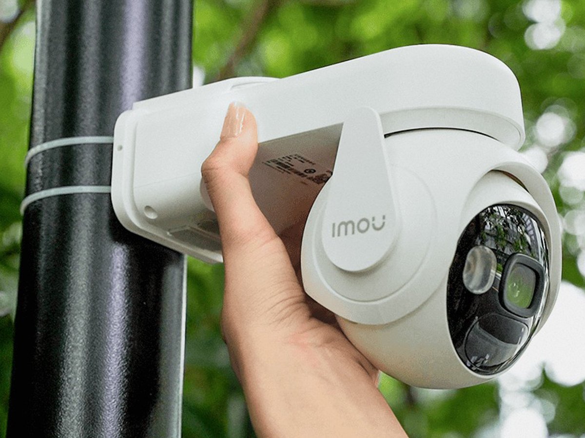 Zestaw Imou Solar Kit kamera Cell PT + panel solarny - Grafika lifestyle