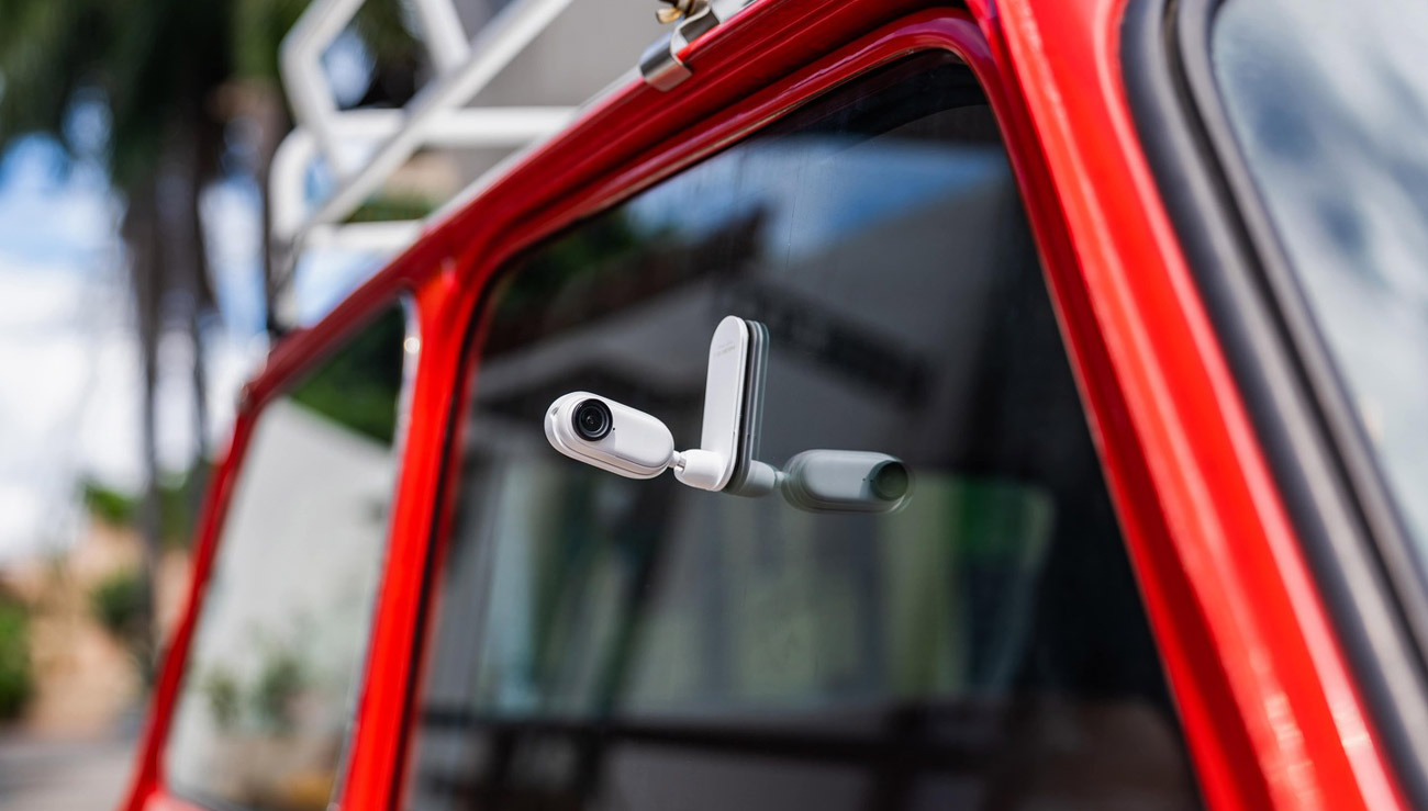 Obrotowy uchwyt samoprzylepny do kamery Insta360 GO 2