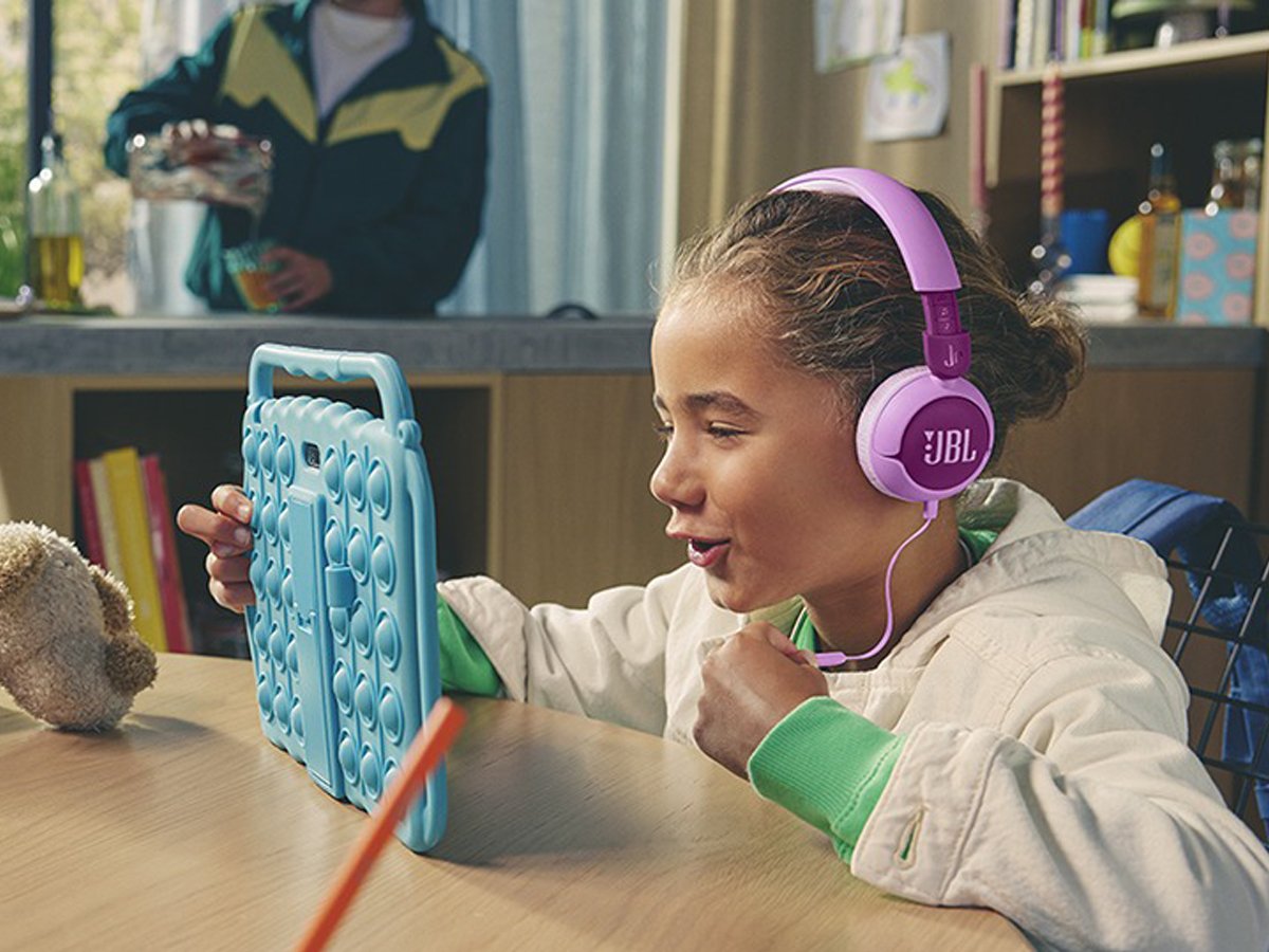 Słuchawki przewodowe JBL Junior 320 - Grafika lifestyle