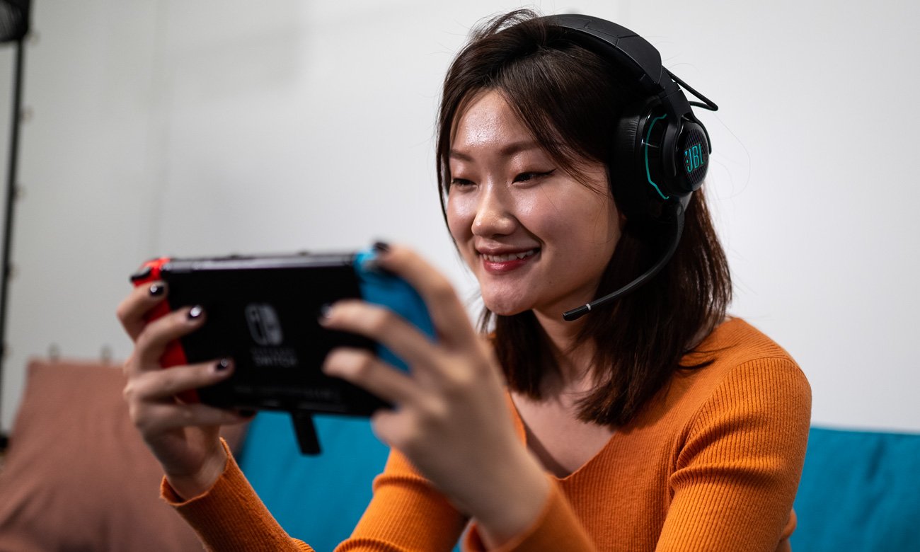 Bezprzewodowy zestaw słuchawkowy JBL Quantum 910 - Uzyskaj przewagę dzięki JBL QuantumSPHERE 360 i QunatumSPATIAL 360