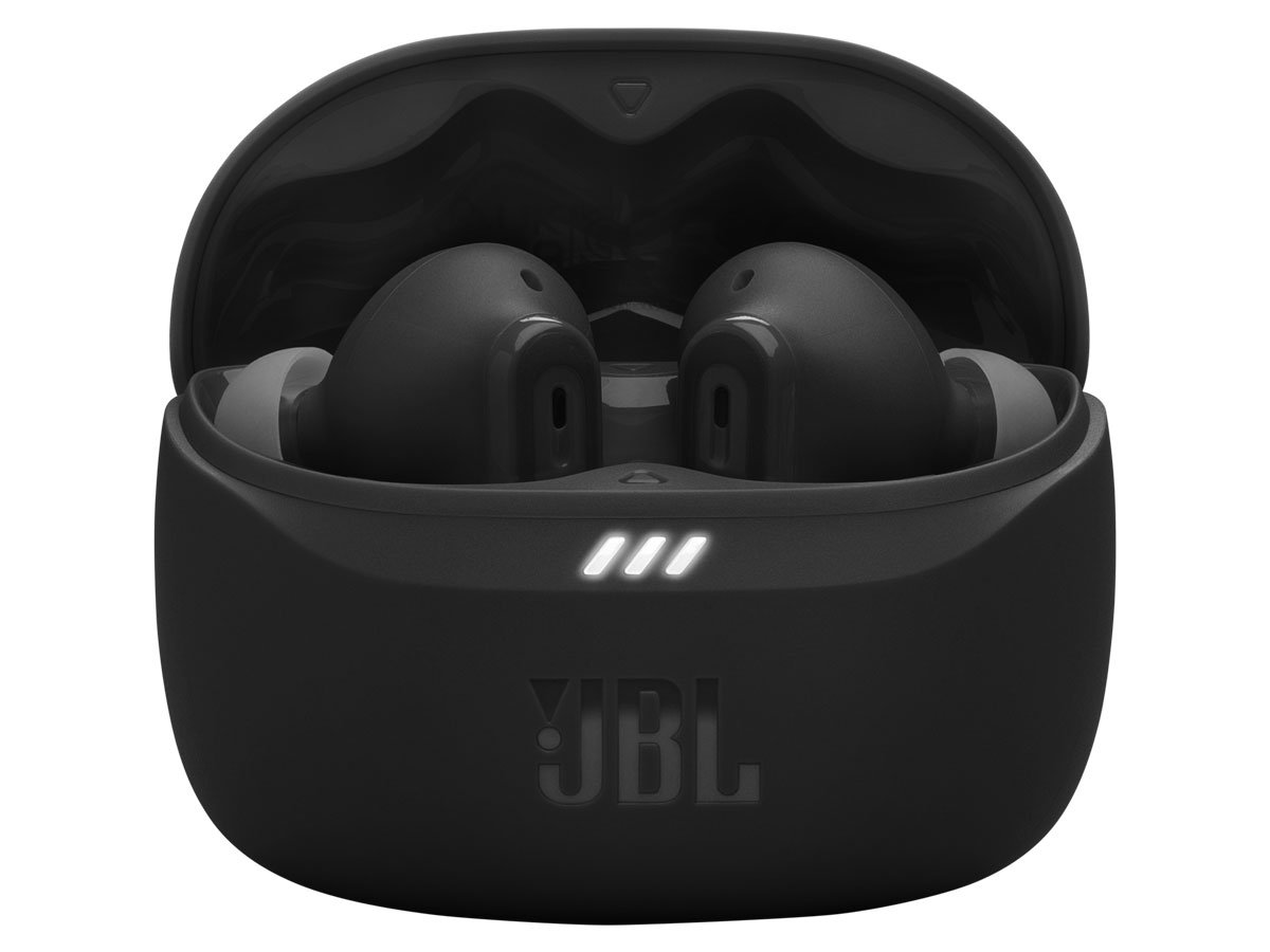 Słuchawki bezprzewodowe JBL Tune Beam 2 Czarne - Widok od przodu wraz z otwartym etui ładującym