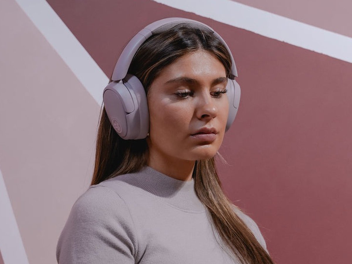 Nauszne słuchawki bezprzewodowe Jlab JBuds Lux ANC Mauve - Grafika lifestyle
