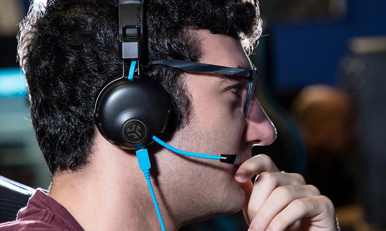 Bezprzewodowy zestaw słuchawkowy JLab Play Gaming Wireless Black - Prowadź rozmowy z innymi graczami