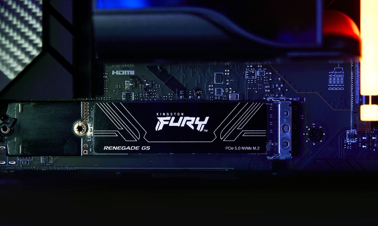 Dysk SSD M.2 Kingston FURY Renegade G5 - Grafika lifestyle