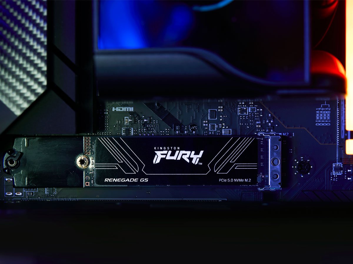Dysk SSD M.2 Kingston FURY Renegade G5 - Grafika lifestyle