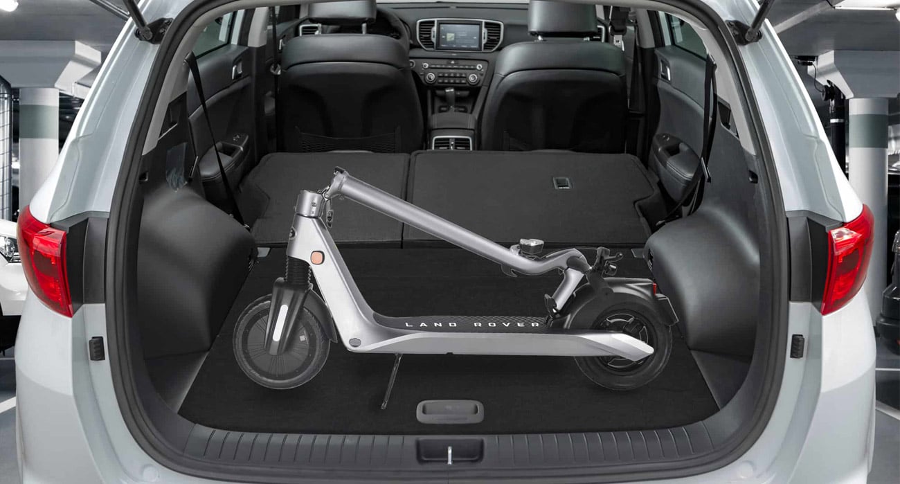 Hulajnoga elektryczna Land Rover 10'' XL Srebrna - Złożona hulajnoga w bagażniku
