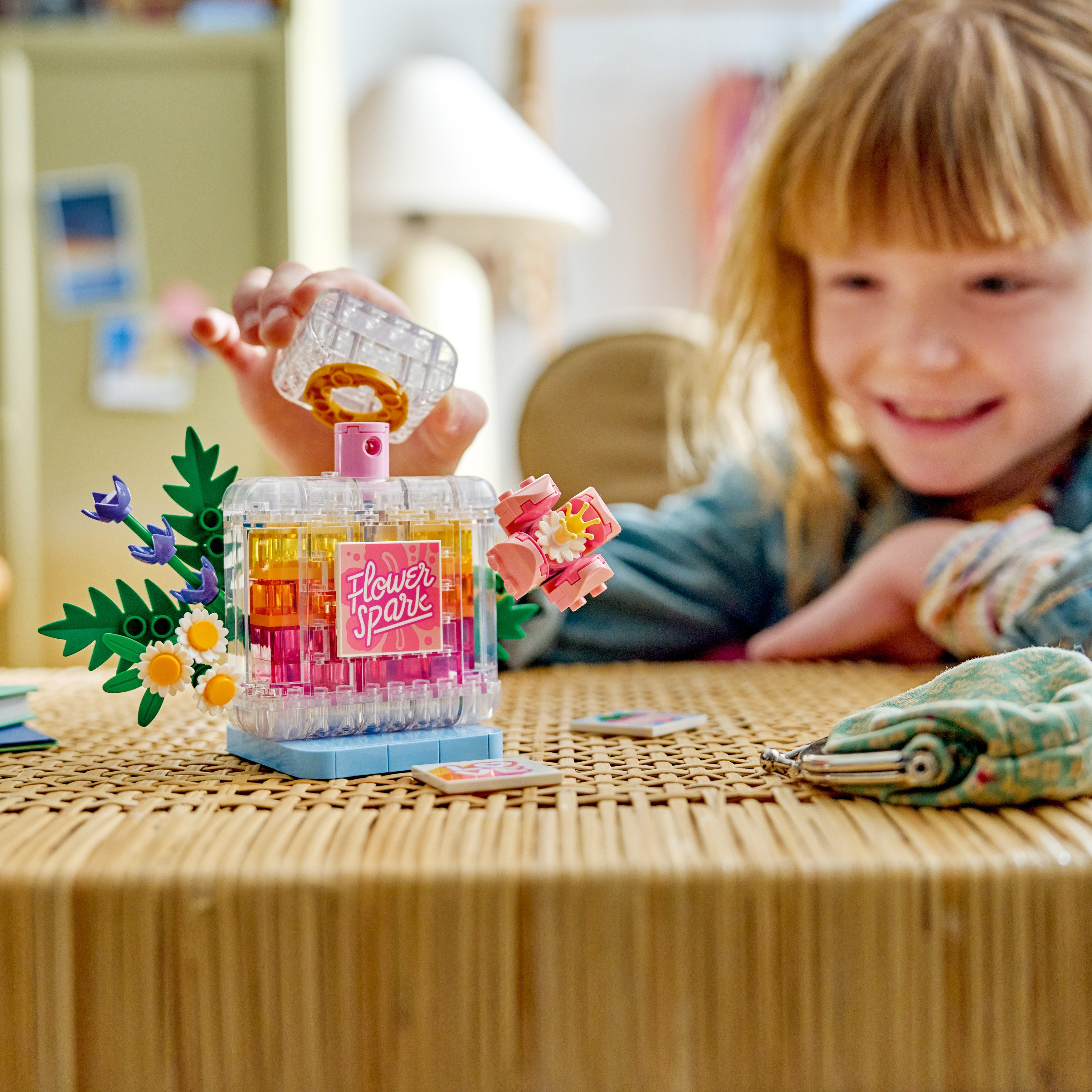 LEGO® Creator 3 w 1 Flakon perfum z kwiatową ozdobą 31383