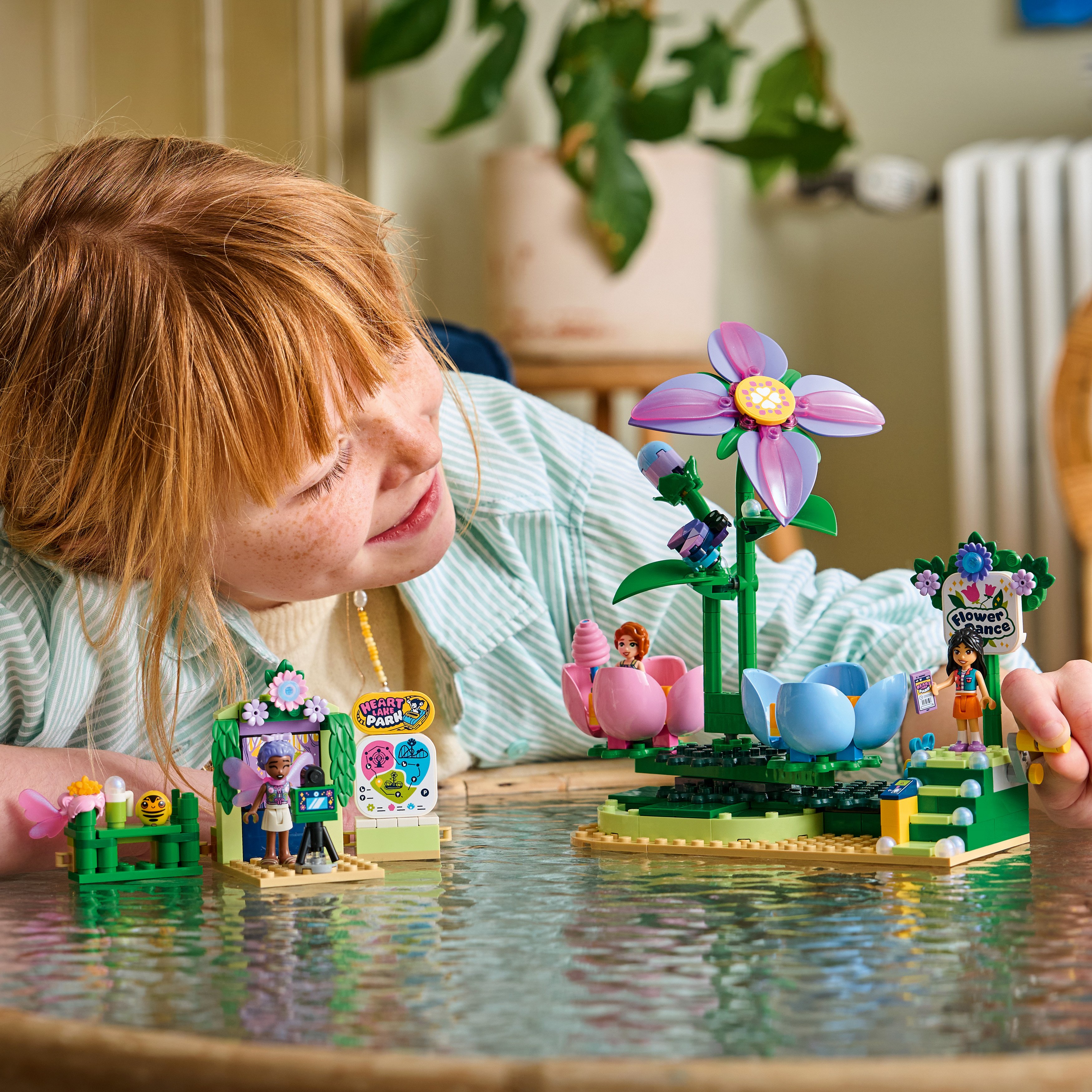LEGO® Friends Wróżkowa karuzela z kwiatami 42702