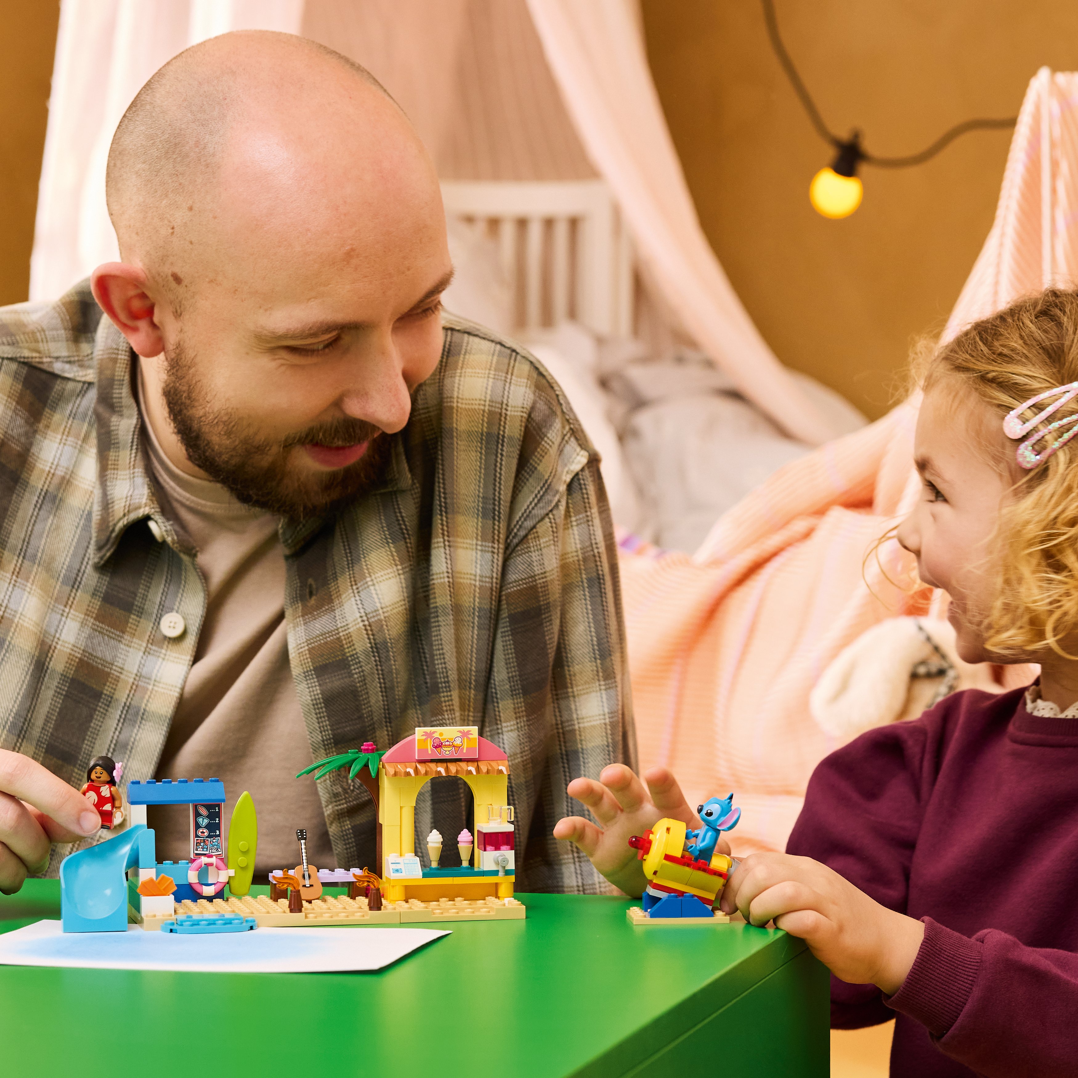 LEGO® ǀ Disney Zabawa na plaży z Lilo i Stitchem 43280