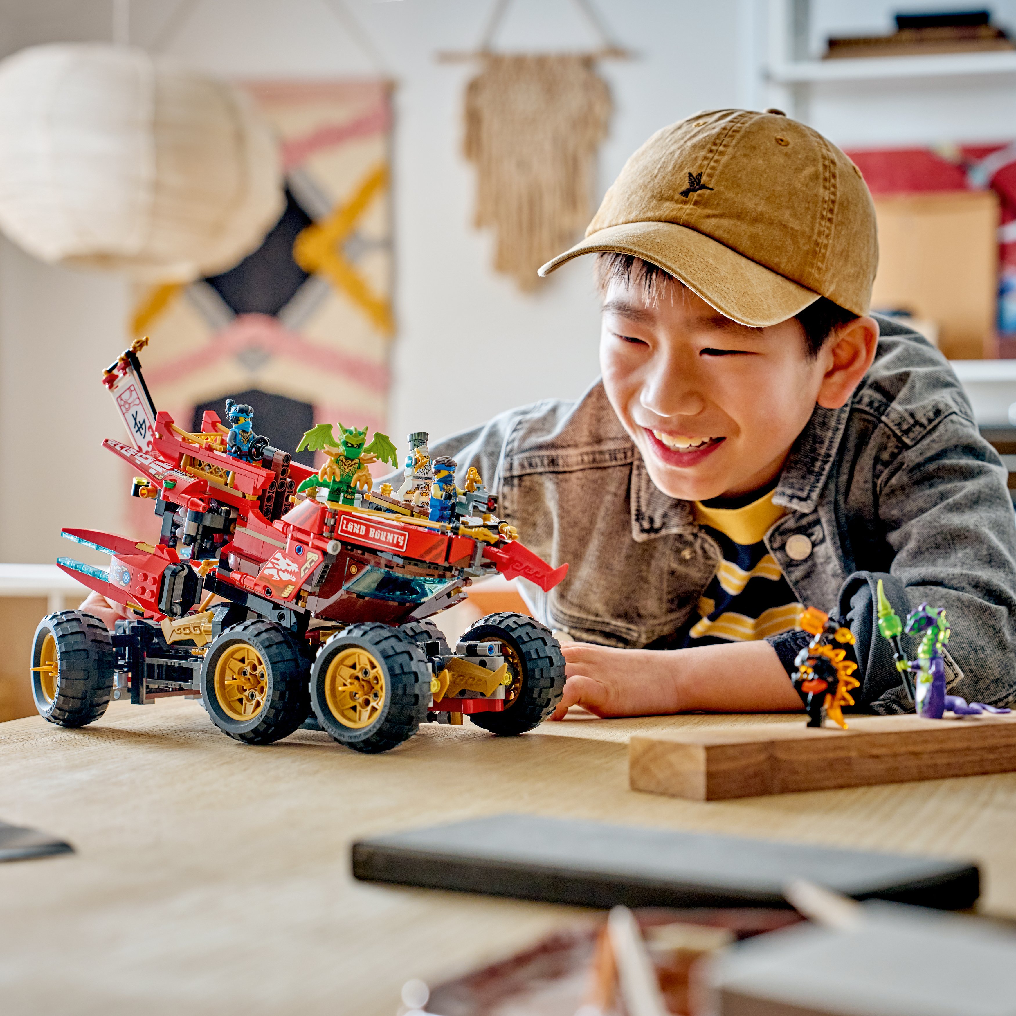 LEGO® NINJAGO® Perła Lądu 71869, zabawkowa ciężarówka