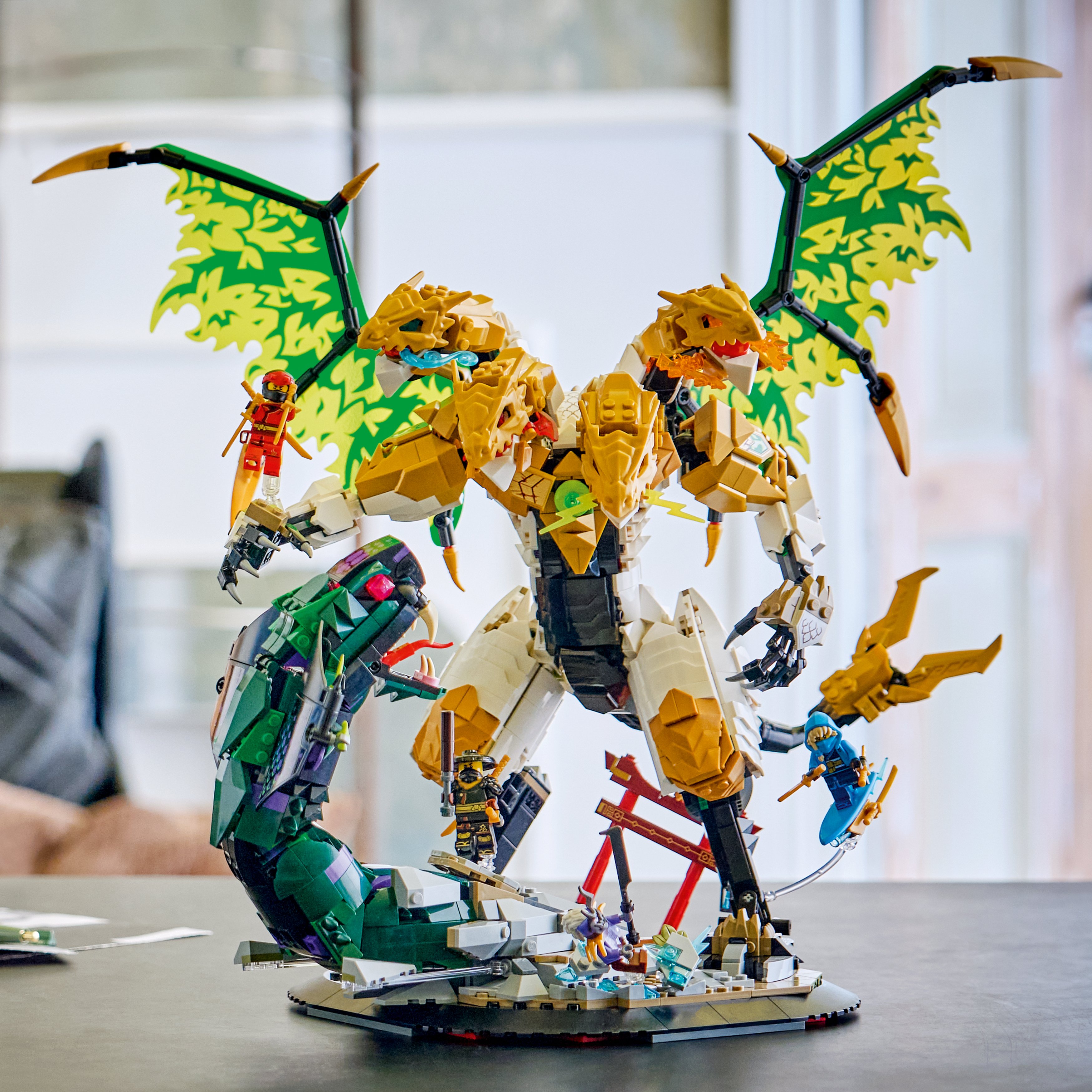 LEGO® NINJAGO® Bitwa z ultrasmokiem 71872, zestaw konstrukcyjny