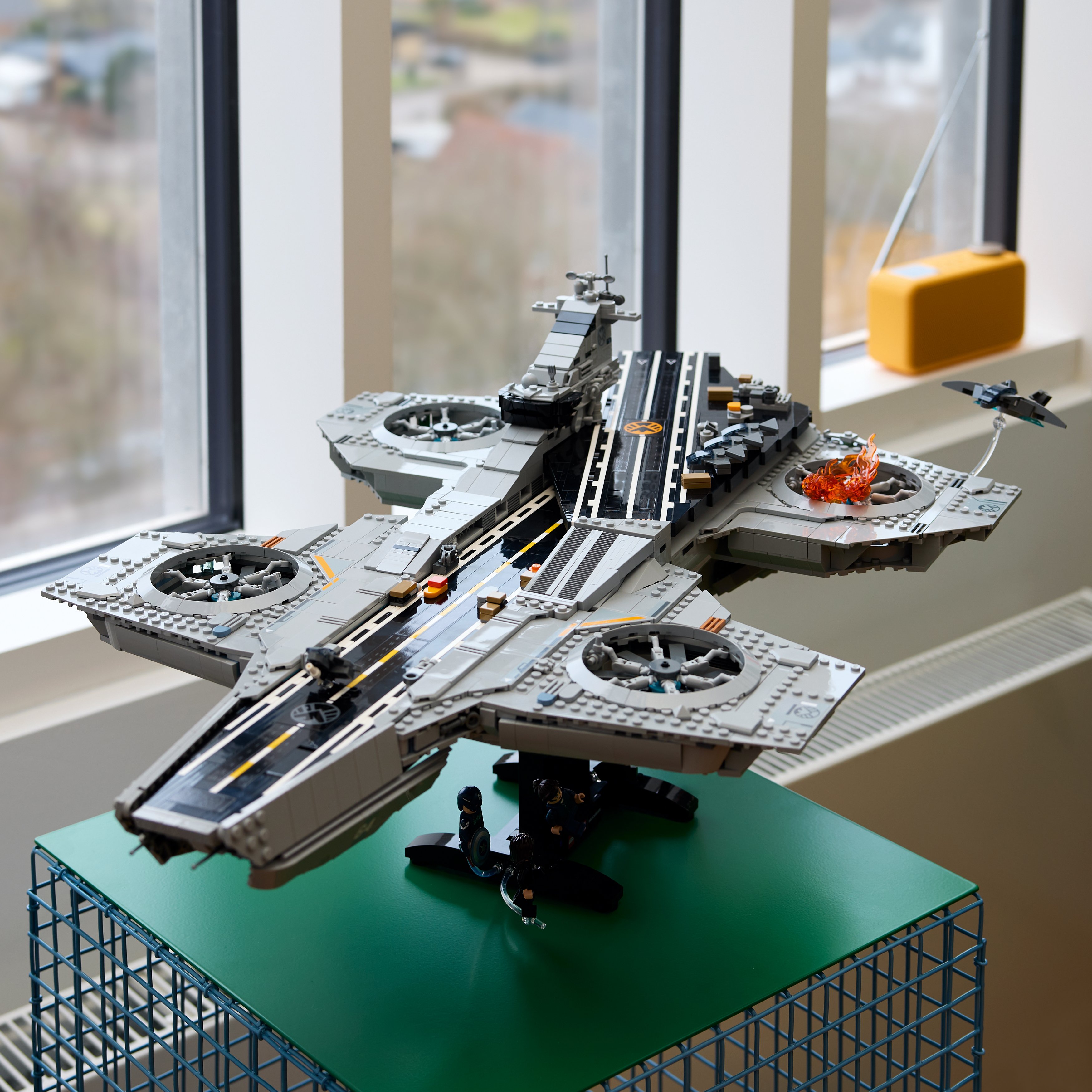 Zestaw konstrukcyjny LEGO® ǀ Marvel Lotniskowiec T.A.R.C.Z.Y. 76354