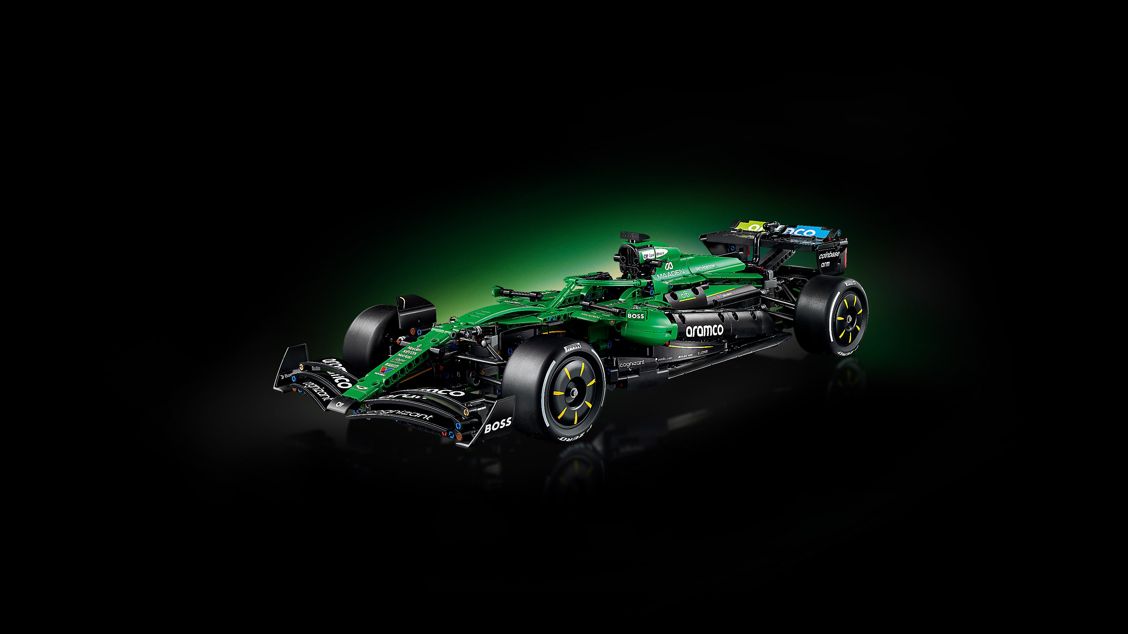 LEGO® Technic Bolid F1® Aston Martin Aramco AMR25 42240