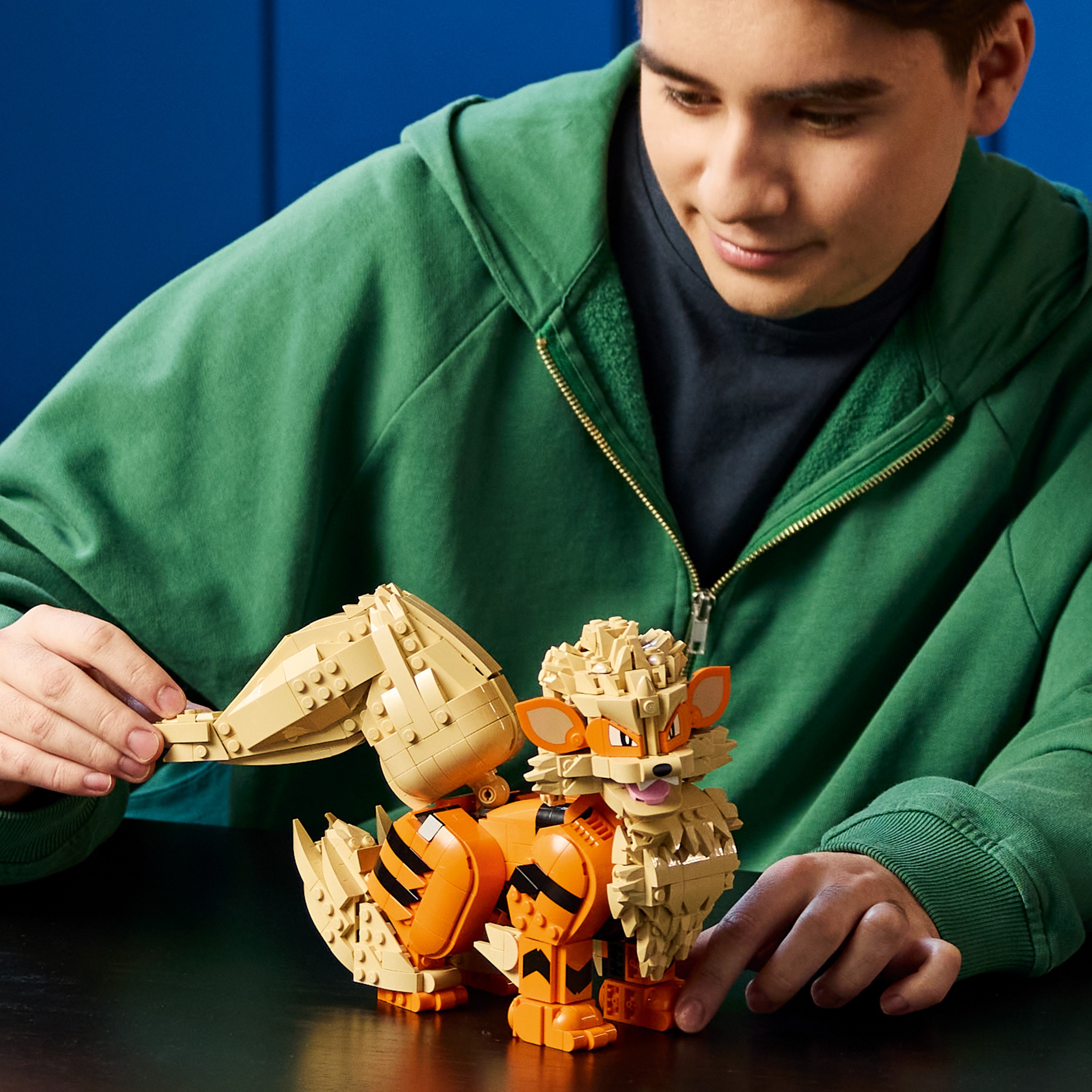 LEGO® Pokémon™ Arcanine 72160, zestaw z figurką Pokémona