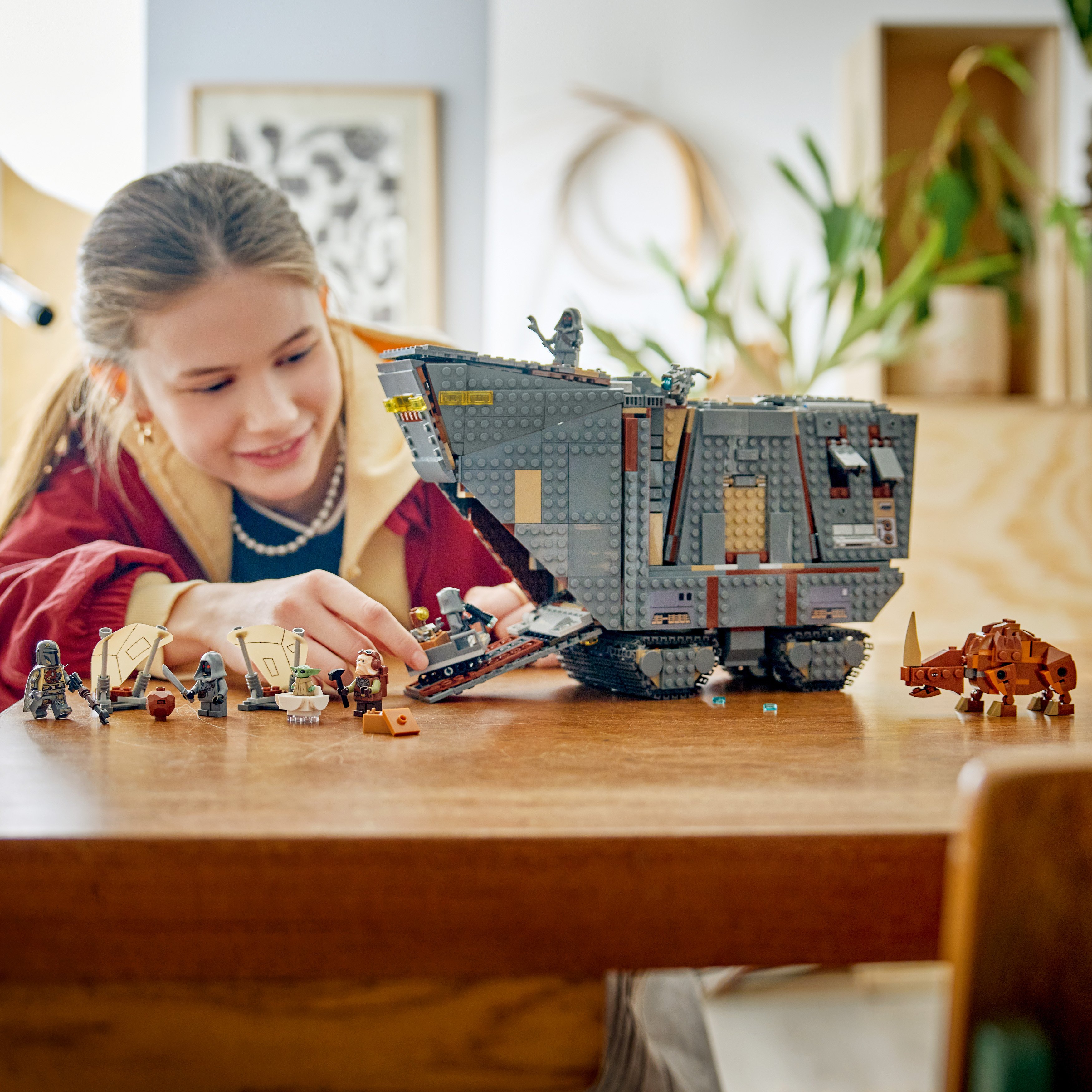 LEGO® Star Wars™ Piaskoczołg wędrownych Jawów i bagnorożec 75453