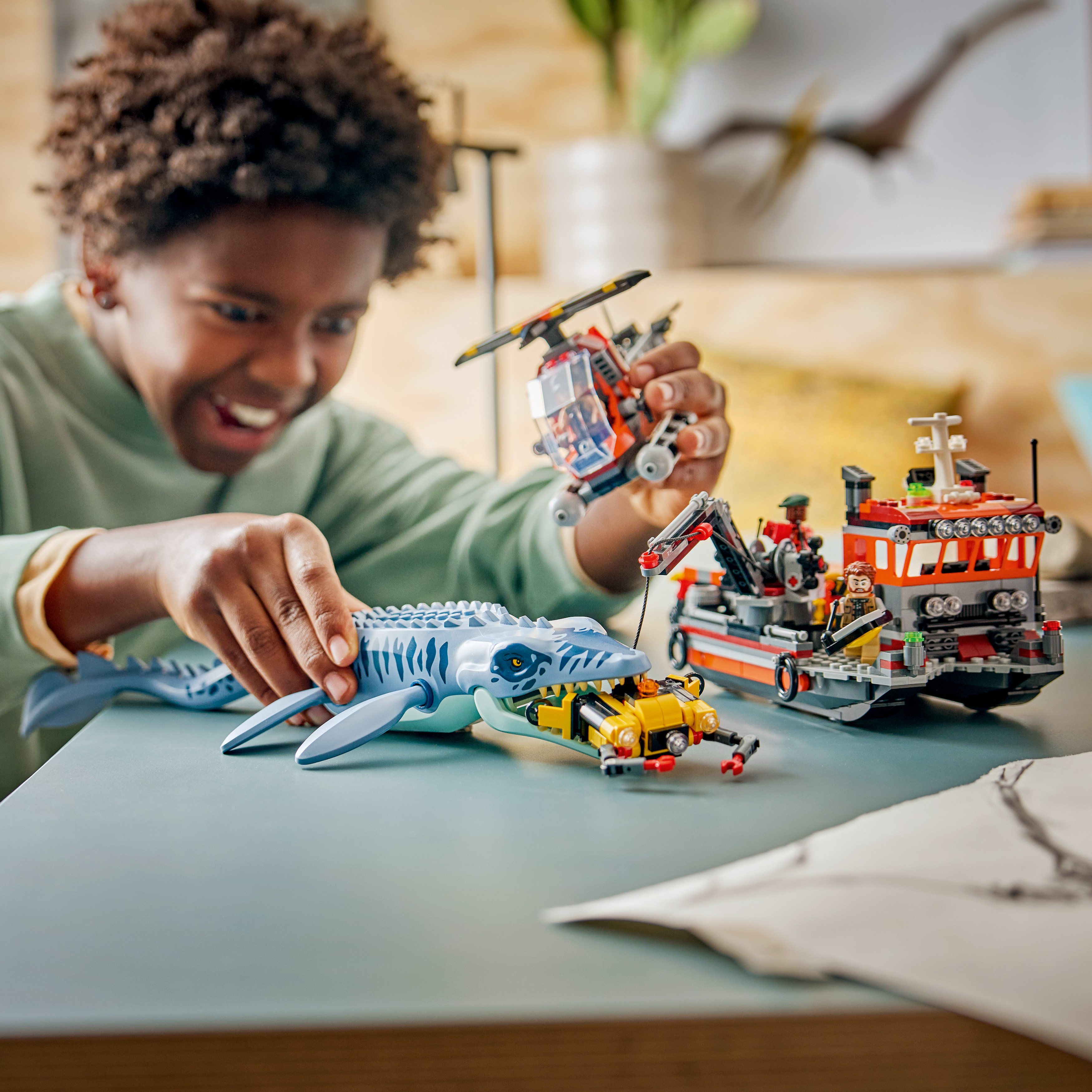 LEGO® Jurassic World Atak mozazaura na łódź 77983, zabawka