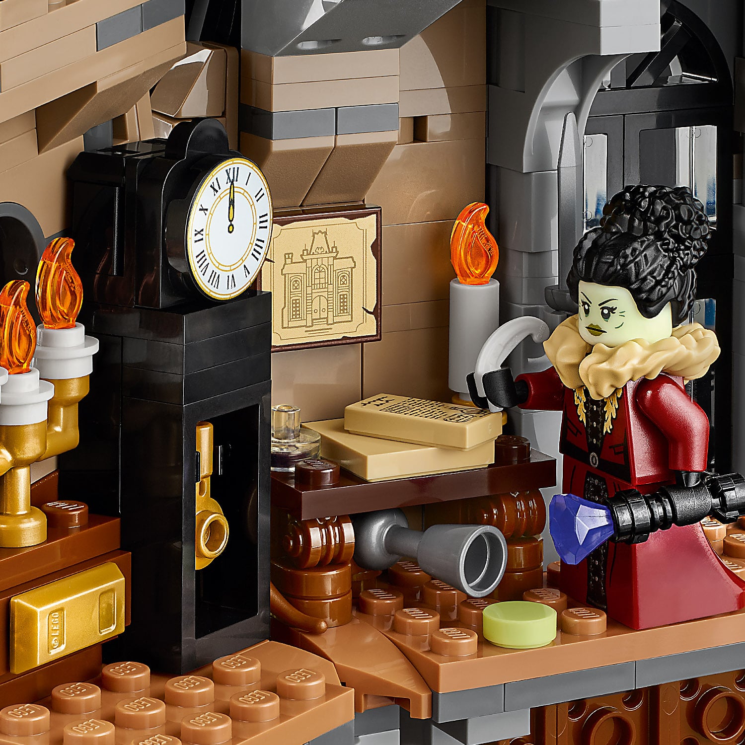 LEGO® Icons Rezydencja burmistrzyni 11383, ozdoba z osobliwą posiadłością
