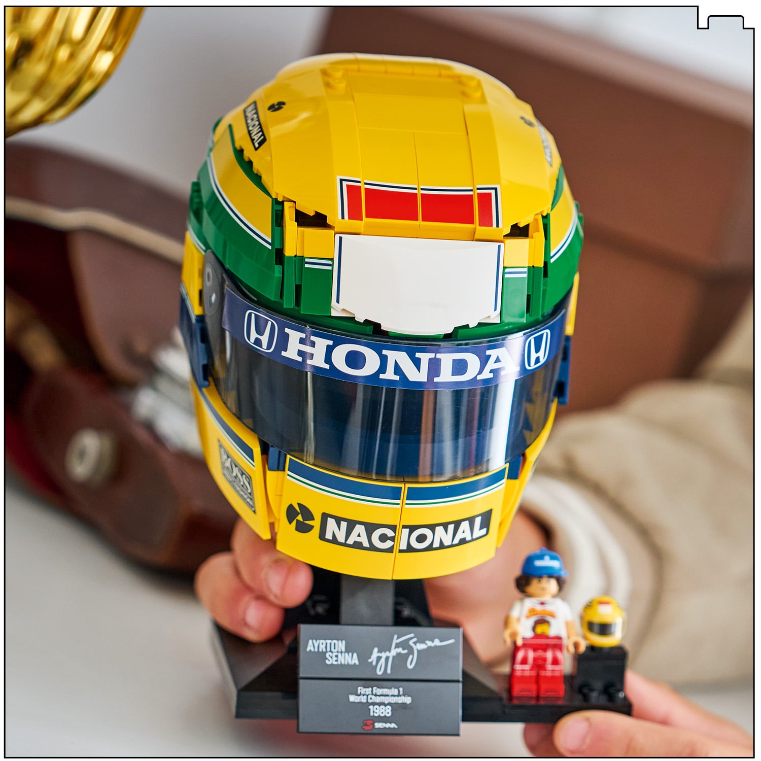 LEGO® Editions Kask Ayrton Senna 43024, zestaw konstrukcyjny