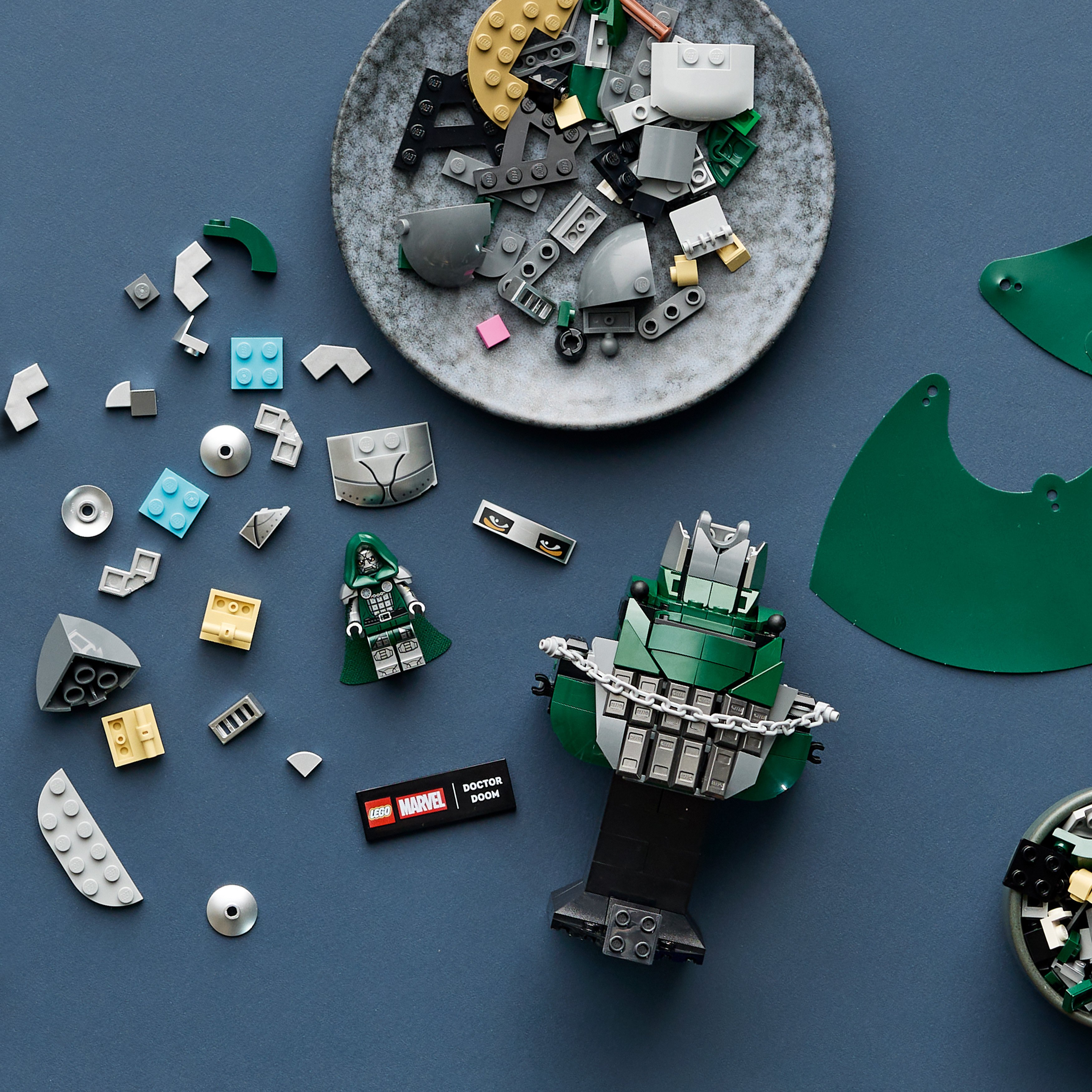 LEGO® ǀ Marvel Popiersie Doktora Dooma 76345, zestaw