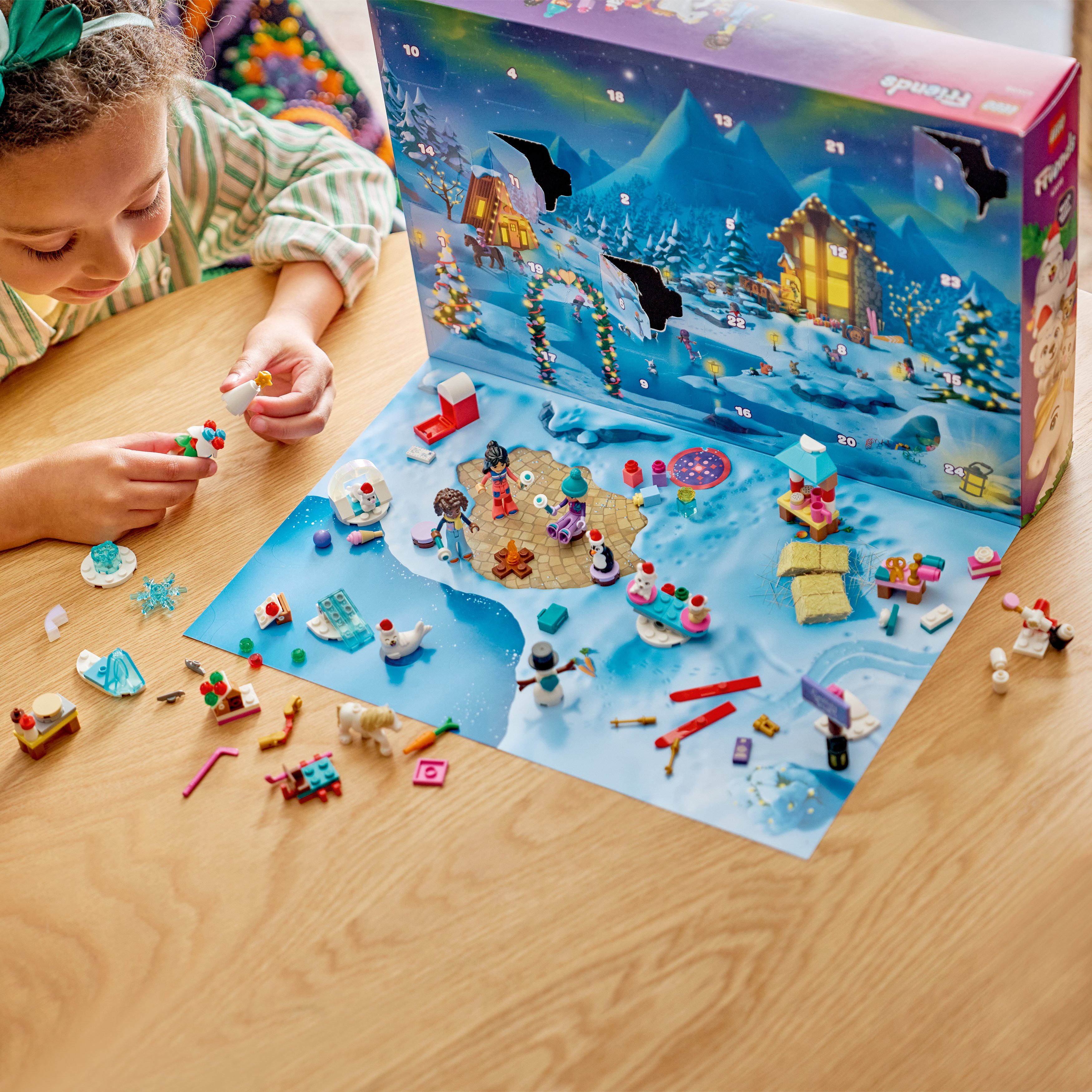 LEGO® Friends Kalendarz adwentowy na 2026 rok 42698