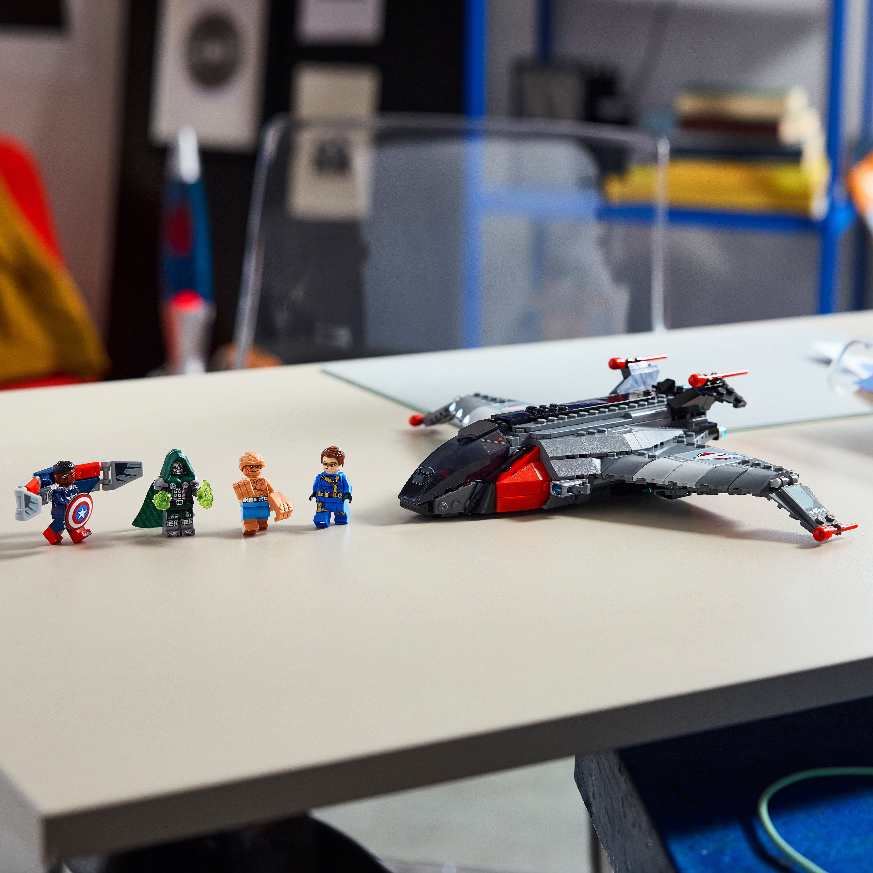 LEGO® ǀ Marvel Avengers: Doomsday Quinjet 76347, zabawka