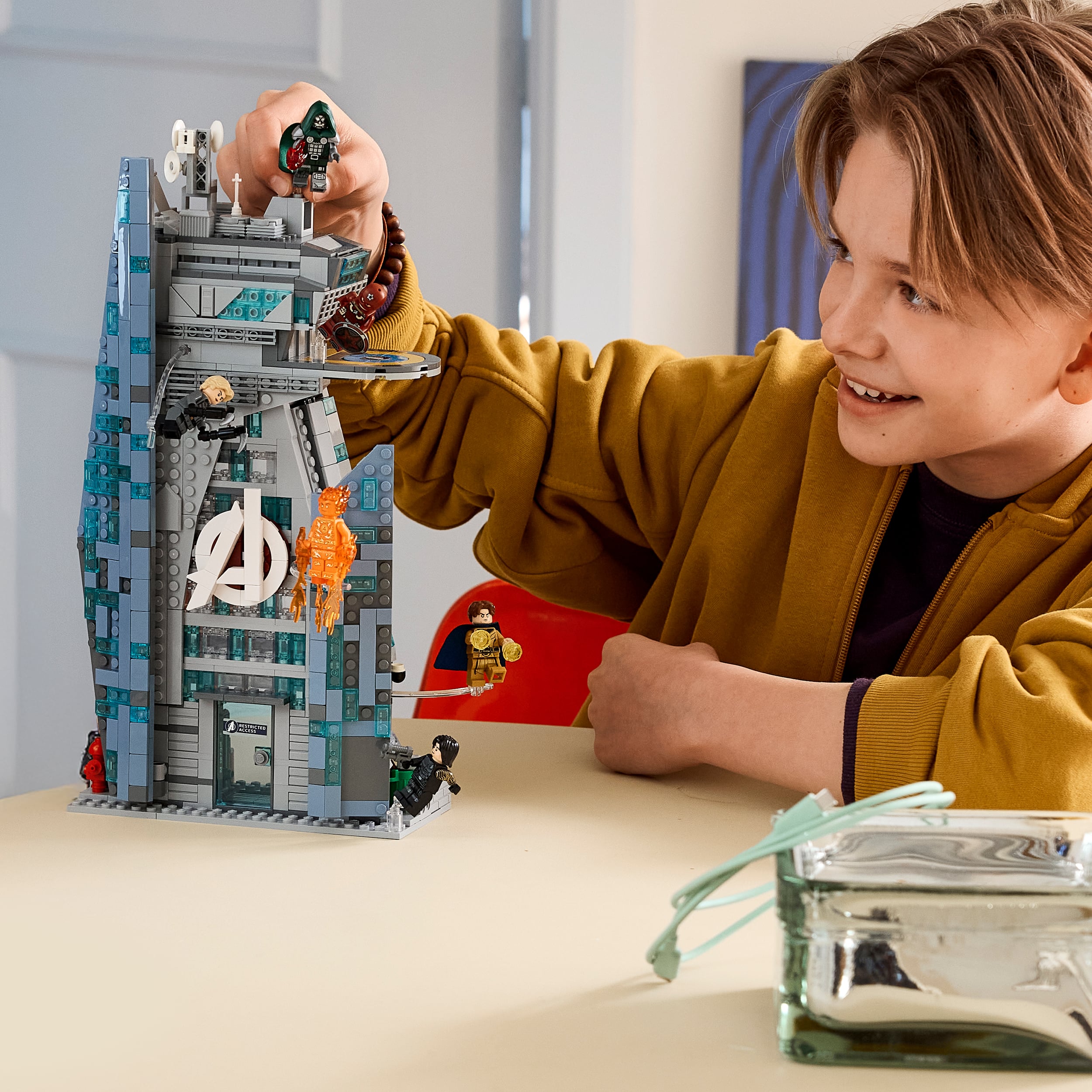 LEGO® ǀ Marvel Avengers: Doomsday Nowa Wieża Avengersów 76352