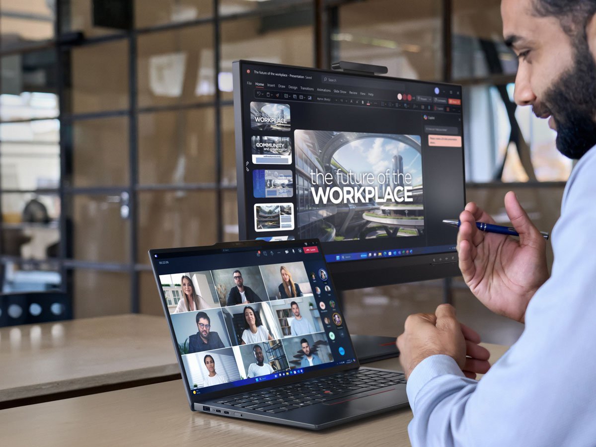 Laptop Lenovo ThinkPad X1 Carbon w trakcie spotkania