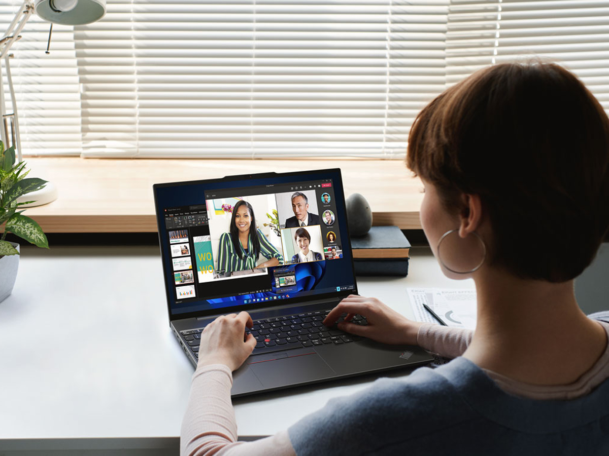 Lenovo ThinkPad E16 wideokonferencja