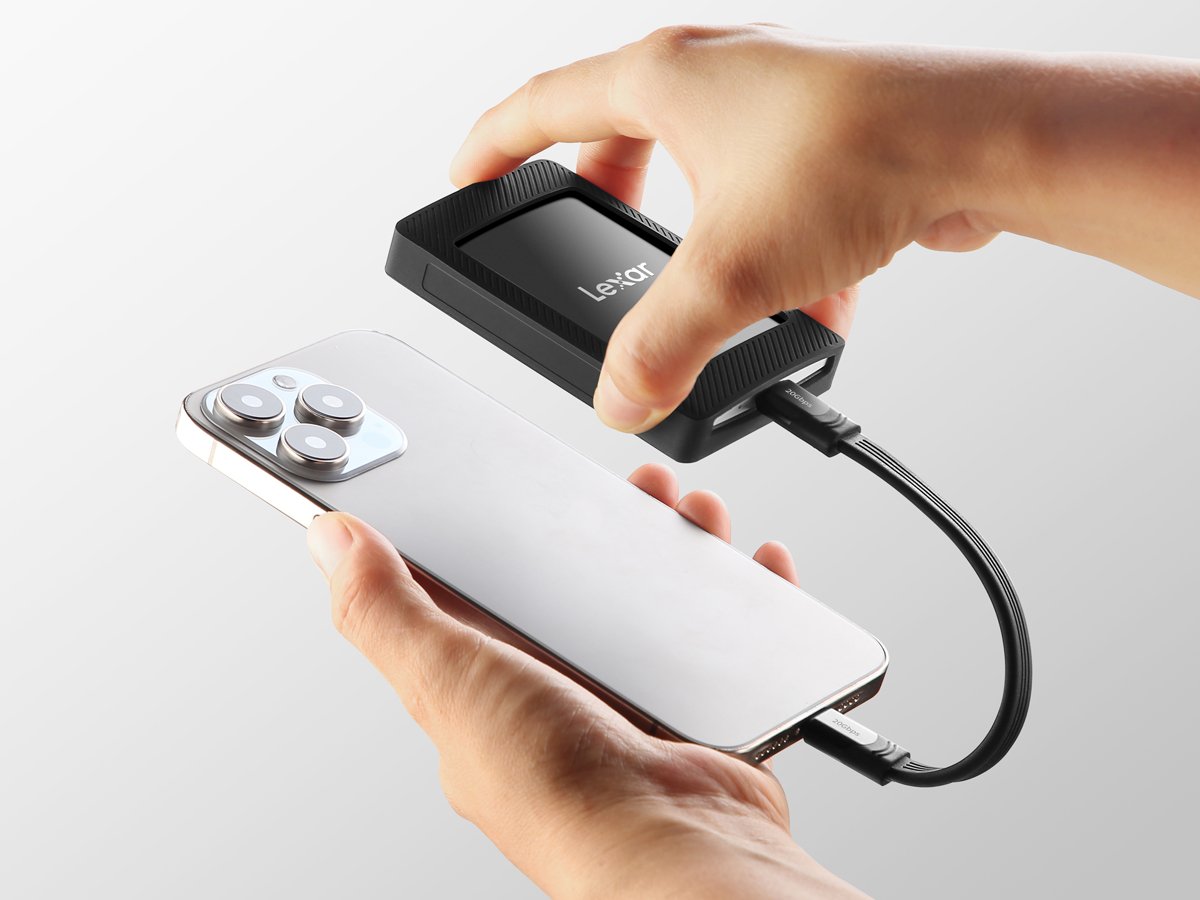 Dysk przenośny Lexar SL500 Portable SSD Magnetic - Grafika lifestyle