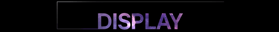 Napis DISPLAY z kosmicznym motywem galaktyki wewnątrz liter, umieszczony na czarnym tle