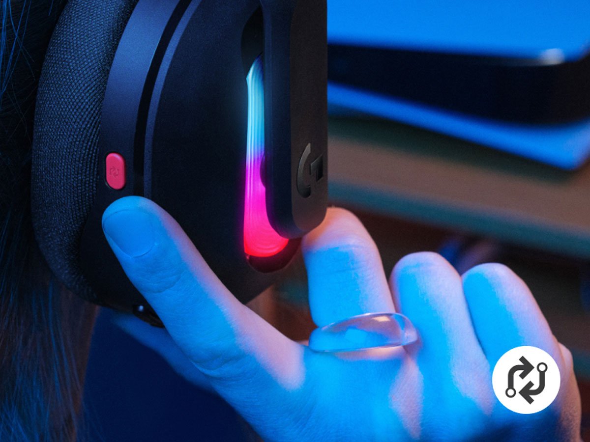 Słuchawki bezprzewodowe Logitech A20 X Czarne - Grafika lifestyle
