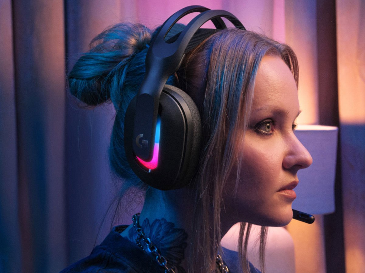 Słuchawki bezprzewodowe Logitech A20 X Czarne - Grafika lifestyle