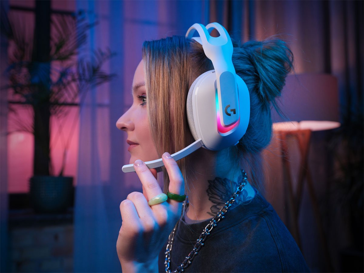 Słuchawki bezprzewodowe Logitech A20 X Białe - Grafika lifestyle