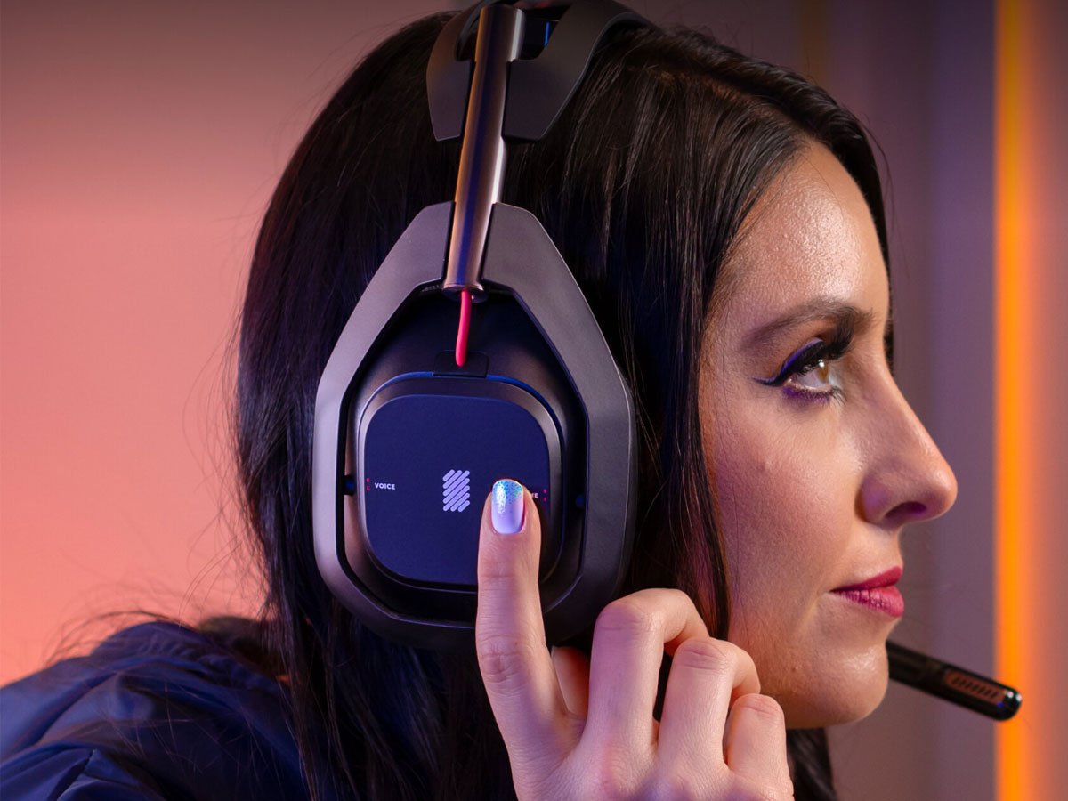Słuchawki Logitech ASTRO A50 (Gen 5) Czarne - Grafika lifestyle